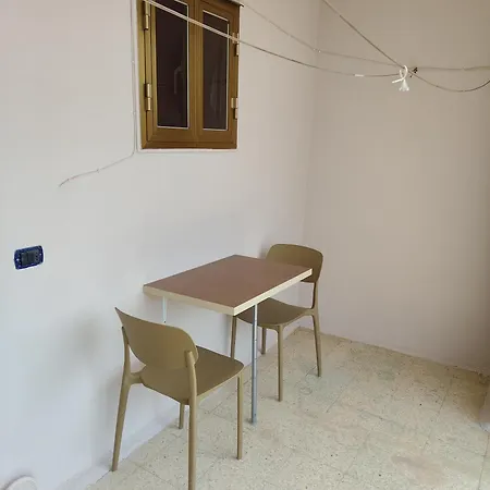 Apartmán Monolocale Al Secondo Piano Con Cucina E Terrazzino