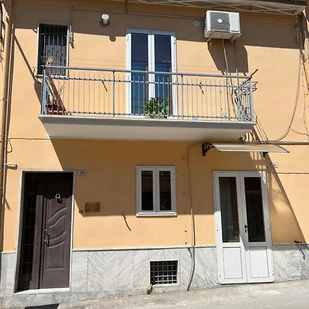 Apartmán Monolocale Al Secondo Piano Con Cucina E Terrazzino